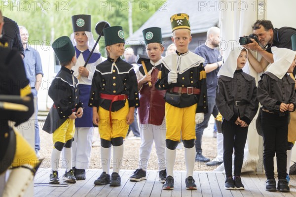 Minister President Michael Kretschmer visits Schneeberg on the occasion of the Mountain Dispute Day