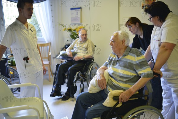 Exemplary care in old people's homes, such as here in the senior citizens' centre of the