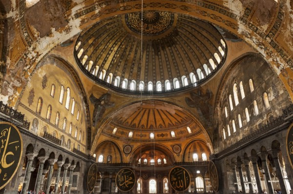 Dome, Hagia Sophia, today Hagia Sophia Mosque Museum, Istanbul, Turkey, St. Sophia Church, Ayasofya