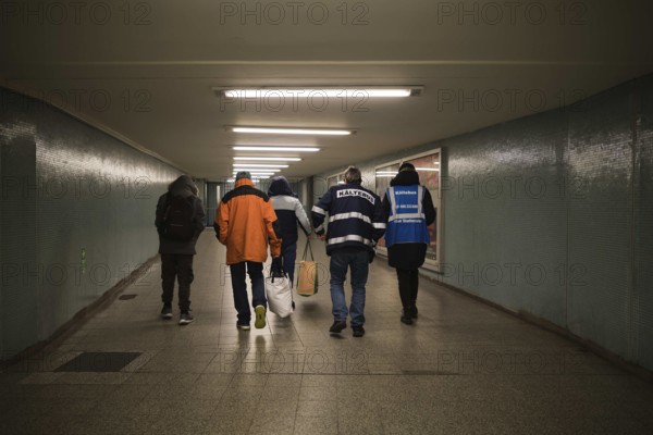 Germany, Berlin, 25 November 2018, Kältebus of the Berlin City Mission, Amrumer Straße underground