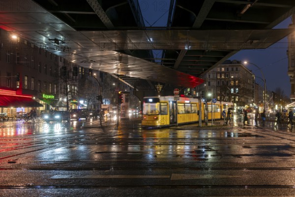 Germany, Berlin, 19.11.2024, Eberswalder Straße underground station, Schönhauser Allee, rainy