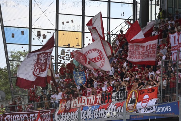 A vociferous group of fans supported the Kickers at the away match of the Football-RL SW 24-25: 1st