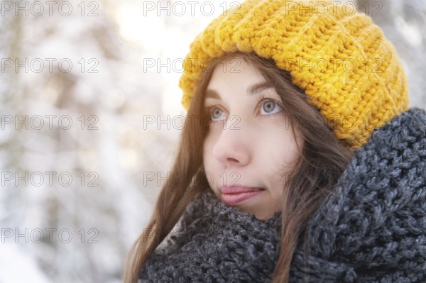 Photo portrait of young attractive caucasian woman, happy positive smile, cheerful good mood in
