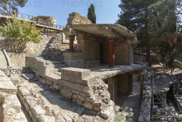 A picture of the South House at the Knossos Palace