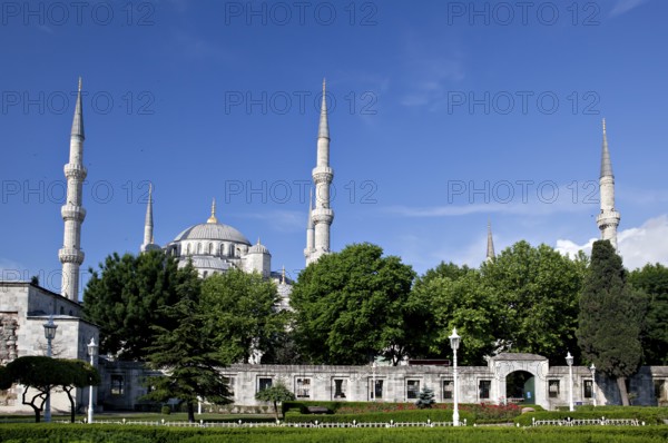 Turks in Europe (Sultan-Ahmet-Moschee), Istanbul, Turkey, Asia