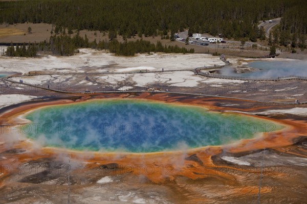 Grand Prismatic Spring, Midway Geyser Basin, Yellowstone National Park, Wyoming, USA, North America