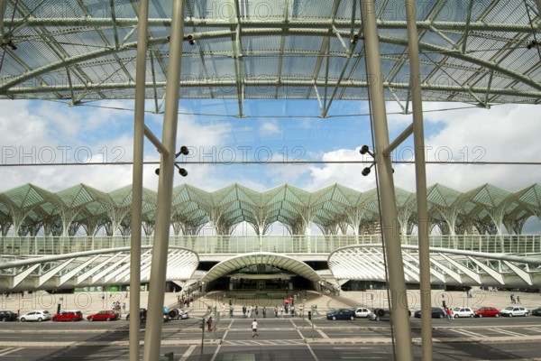Lisbon Oriente Station, Park Nations, Lisboa, East Station, Gare do, architect Santiagio Calatrava,