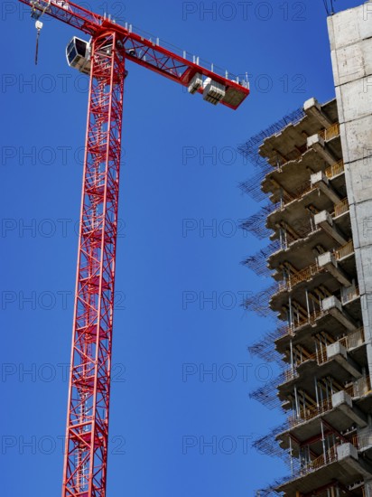 Construction site with gutted high-rise buildings in Offenbach-Kaiserlei, 21. 09. 2022. Up to 800