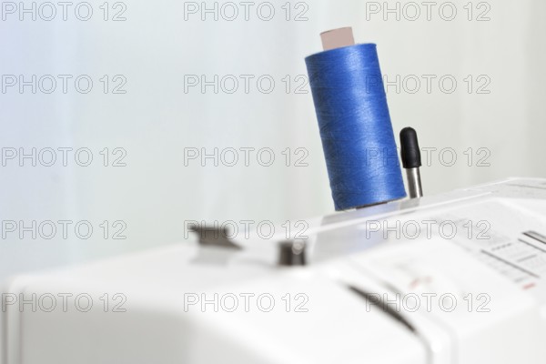 Thread on a sewing machine, small DOF