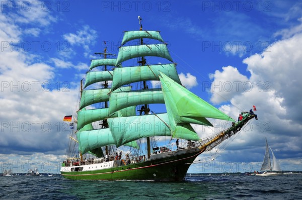 Windjammer, full sail, Alexander von Humboldt