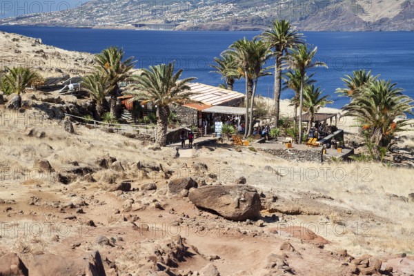 Casa do Sardinha Sea Spot Cafe, São Lourenço, volcanic peninsula, cliffs Ponta de San Lorenzo,