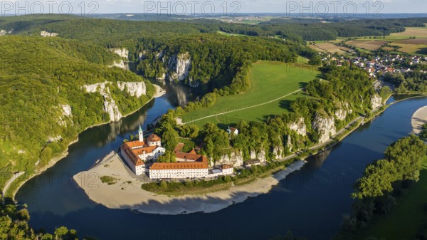 Luftaufnahme des Klosters Weltenburg, Benediktinerabtei, an der Donau, Kelheim, Bayern, Deutschland