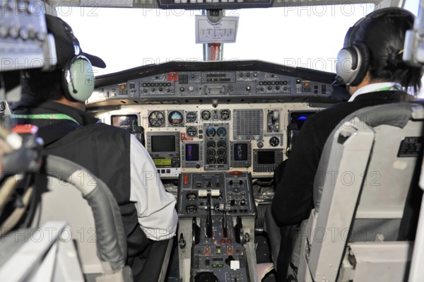 Detailed shot of the cockpit focussing on instruments and control systems, impressions of the great