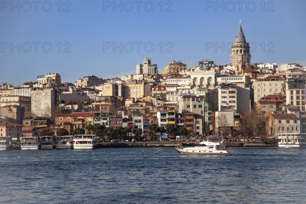 Galata Tower in Beyoglu, overlooking the Golden Horn, Istanbul, european side, Turkey, Europe, Asia