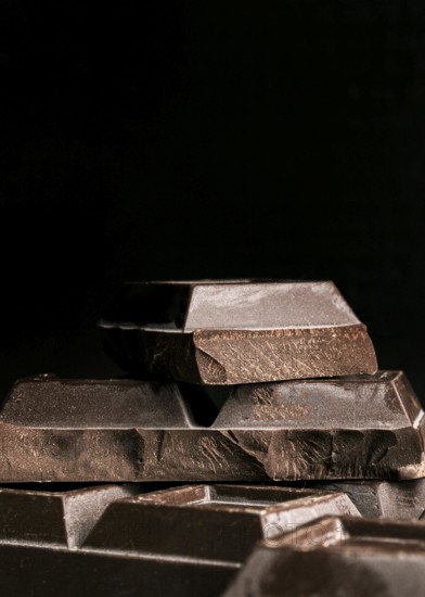Close up chocolate bar squares