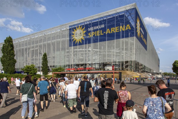 Concertgoers flock to the Arena Düsseldorf, North-West Entrance, Düsseldorf, North