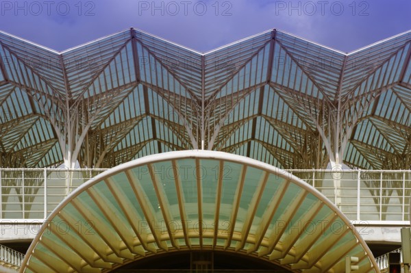 Lisbon Oriente Station, Park Nations, Lisboa, East Station, Gare do, architect Santiagio Calatrava,