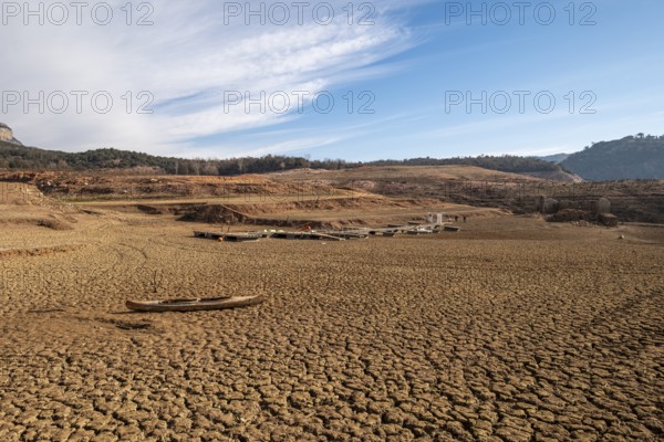 Landscape of ecological tragedy in the Panta de Sau reservoir with four percent of water capacity
