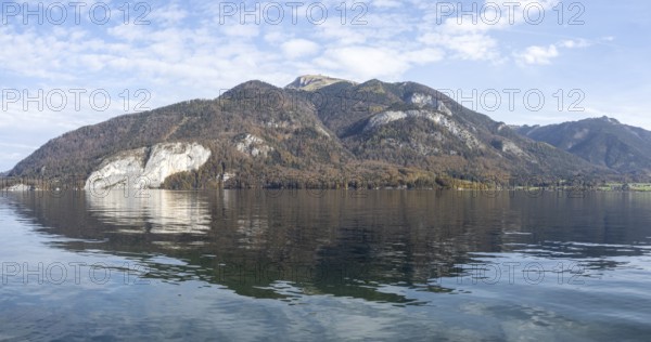 View to the Falkensteinwand at the Wolfgangsee, near St. Gilgen, Salzkammergut, Land Salzburg,