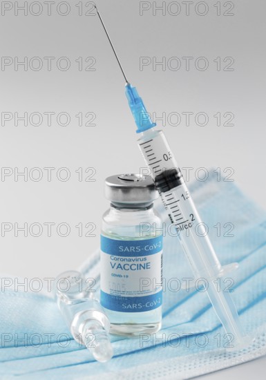 Preventive coronavirus vaccine syringe