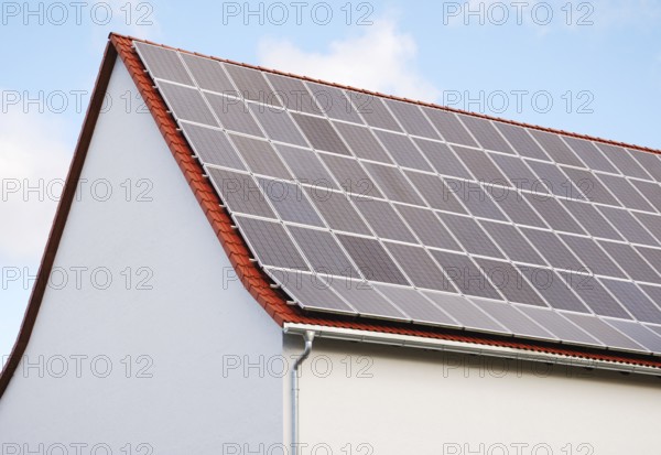 Photovoltaic, Electricity generation with solar panels on the roof