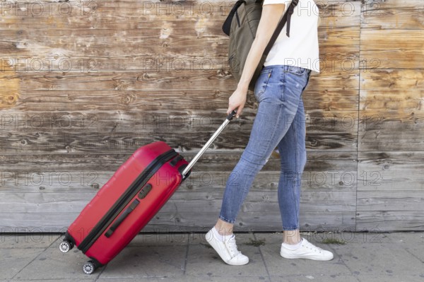 Side view woman with her luggage, Resolution and high quality beautiful photo
