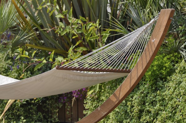 Emilia Romagna, Italian Adriatic Sea, Cervia, Hotel : GARDEN in Pinerella, hammocks, swing lounger