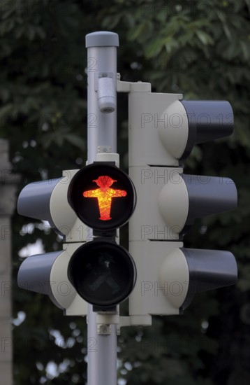 Pedestrian crossing, traffic light red