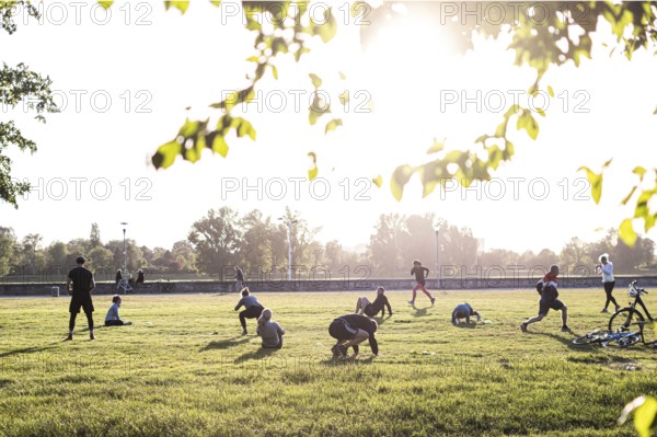 Park, Meadow, Sport, Sunshine, People, Düsseldorf, Fitness, Spring, Training, Health