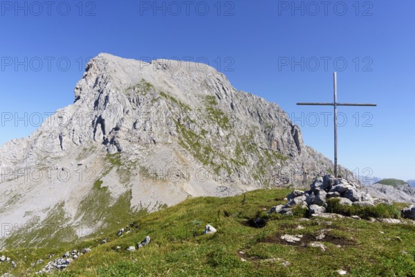 Großer Hundstod with summit cross of Kleiner Hundstod, Weißbach bei Lofer, Steinernes Meer,