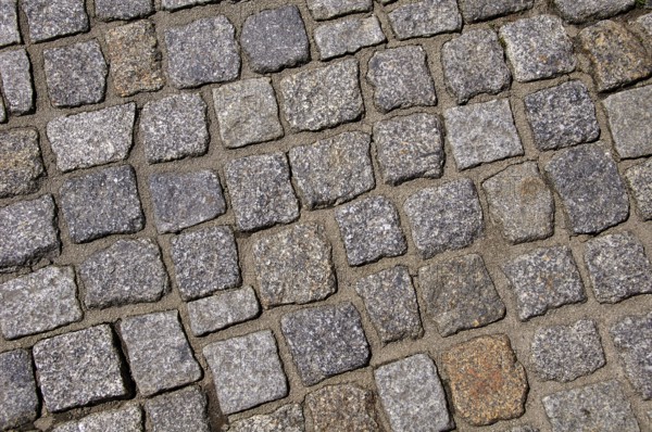 Granite cobbelstone walkway