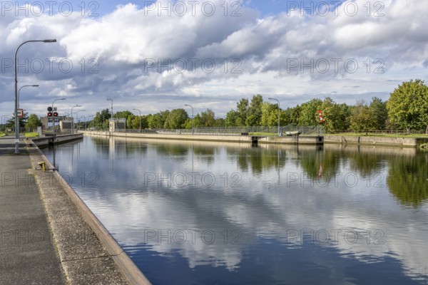Eckersmühlen lock (Haimpfarrich) on the Main-Danube Canal, Hilpoltstein, Franconian Lake District,