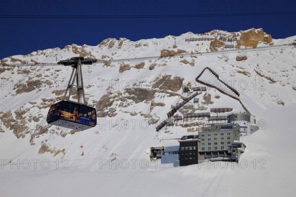 Gondola, mountain railway, Schneefernerhaus mountain station, Zugspitze, Bavaria, Germany,
