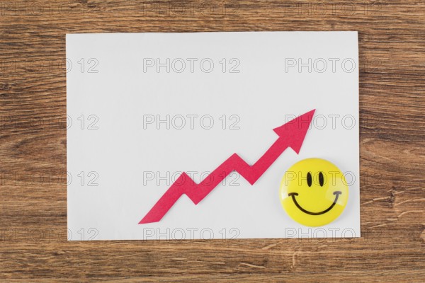 Top view smiley face growth arrow