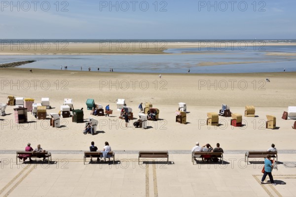 Promenade view of beach and North Sea, Borkum, East Frisian Island, East Frisia, Lower Saxony,