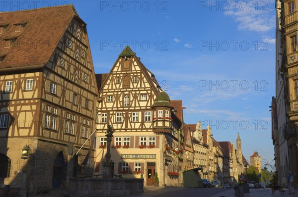 Half-timbered houses, market square, Rothenburg ob der Tauber, Romantic Road, Franconia, Bavaria,