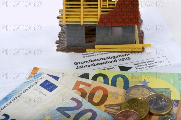 Property tax annual tax assessment 2025, symbolic image property tax reform, property tax,