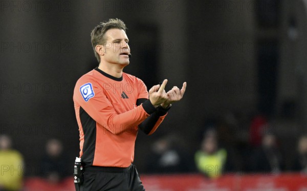 Referee Referee Dr Felix Brych Gesture Gesture MHPArena, MHP Arena Stuttgart, Baden-Württemberg,