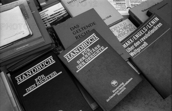 Germany, Berlin, 23 June 1991, Lichtenberg District Court (right next to the Stasi headquarters on