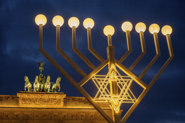 Germany, Berlin, 02.01.2025, Hanukkah candlestick Pariser Platz, in front of the Brandenburg Tor,