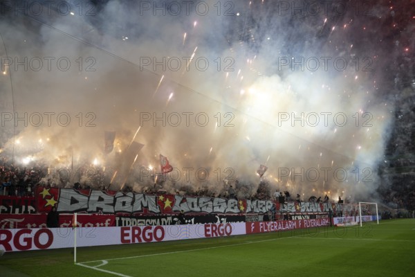 BEAUTIFUL SPORTS/ (DFL/DFB REGULATIONS PROHIBIT ANY USE OF PHOTOGRAPHS AS IMAGE SEQUENCES AND/OR