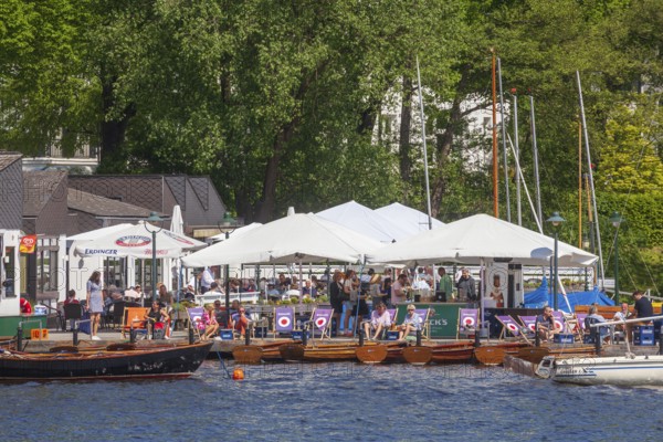 Boat hire and restaurant Bobby Reich on the Outer Alster in spring, Harvestehude, Winterhude,