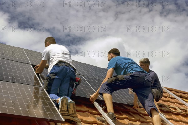 Assembly of photovoltaic. Photovoltaic module PV system Solar module Solar panel Solar system Solar
