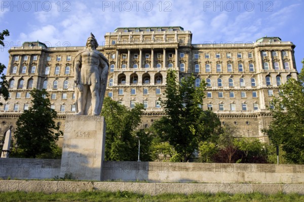Buda Castle (Royal Palace) rear view, 18th century Baroque style facade and the Dozsa Statue in