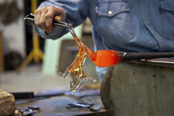 Glassblower, glassblowing, Murano, Venice, Veneto, glassblowing art, Venezia, Regione del Veneto,