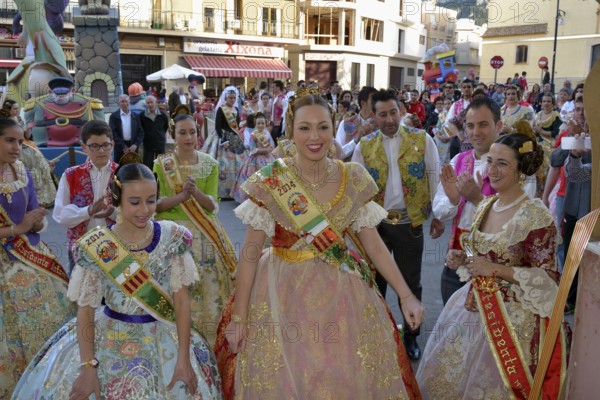 Ceremonial opening of the Falla House by the Falla group "La Font" during the Las Fallas Spring
