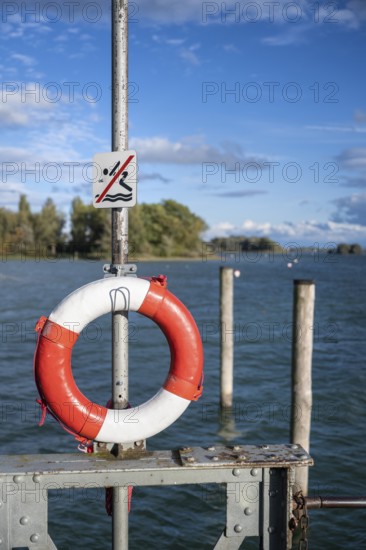 Lifebuoy and pictogram for bathing ban on the shore of Lake Constance, Radolfzell, Konstanz