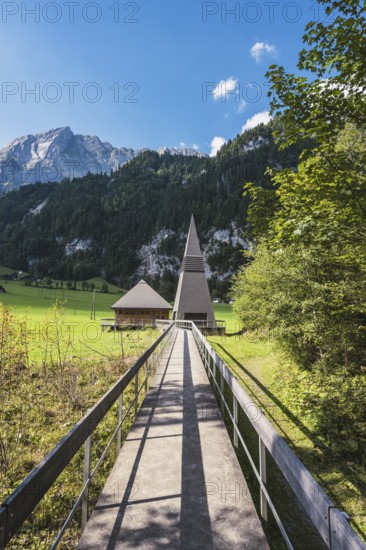 The mountain church Klöntal, behind it the 2294 metre high Mutteristock, Canton Glarus,