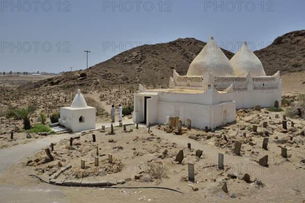 Mausoleum of the Muslim saint Mohammed Bin Ali al Qalayi, near Mirbat, Dhofar Region, Orient, Oman,