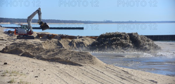 Renaturation, Repair of erosion-damaged beach. Sand is sucked up from the seabed and pumped via